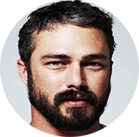 Visage d'homme barbu